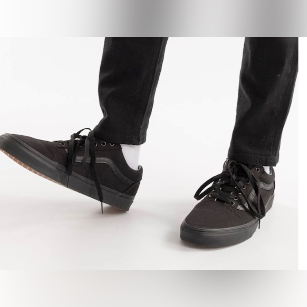 Men’s black on black Vans Skate sneaker